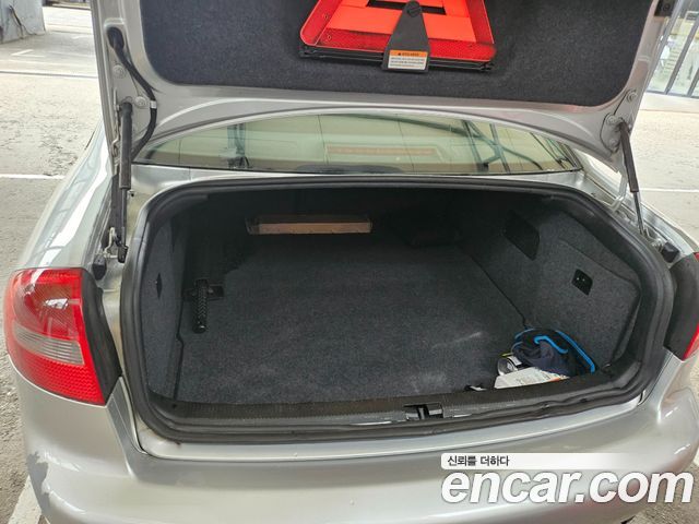 Audi A6 2004 — photo 18