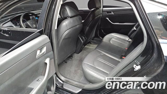 Hyundai Sonata 2015 — photo 17
