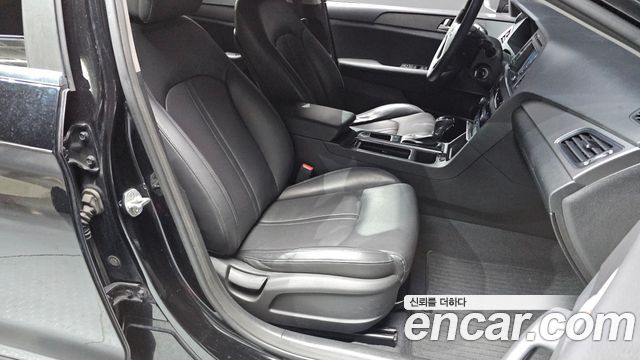 Hyundai Sonata 2015 — photo 16