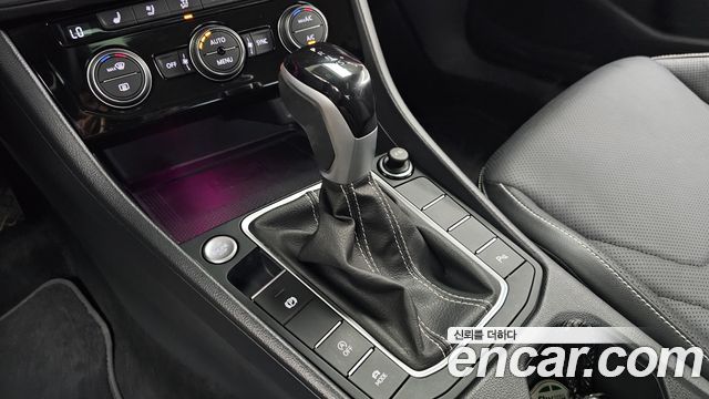 Volkswagen Jetta 2024 — photo 9