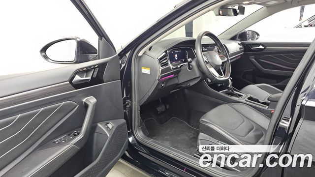 Volkswagen Jetta 2024 — photo 10