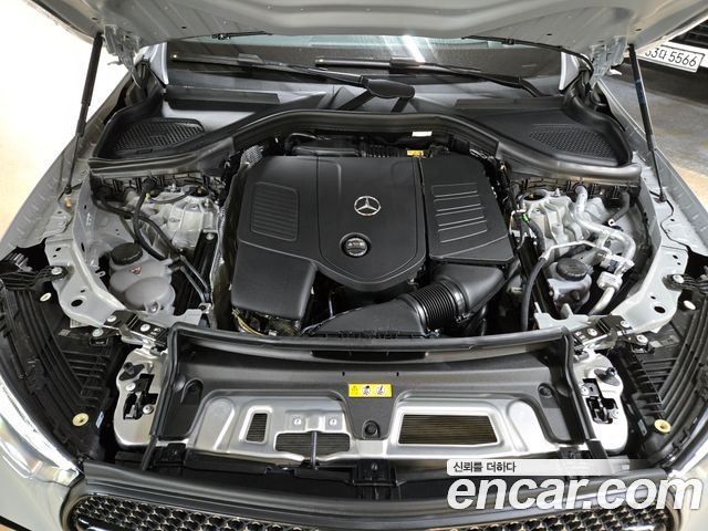 Mercedes-Benz GLC-Class 2026 — photo 8