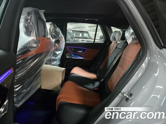Mercedes-Benz GLC-Class 2026 — photo 12