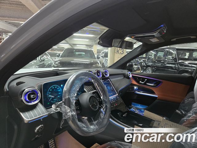 Mercedes-Benz GLC-Class 2026 — photo 13