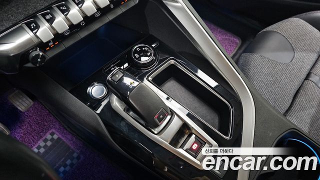 Peugeot 5008 2019 — photo 9