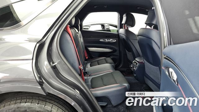 Genesis GV70 2022 — photo 18