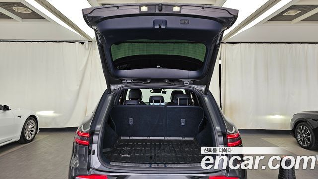Genesis GV70 2022 — photo 26