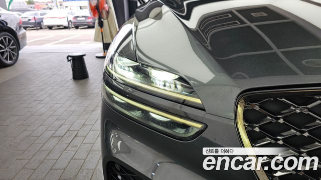 Genesis GV70 2022 — photo 8