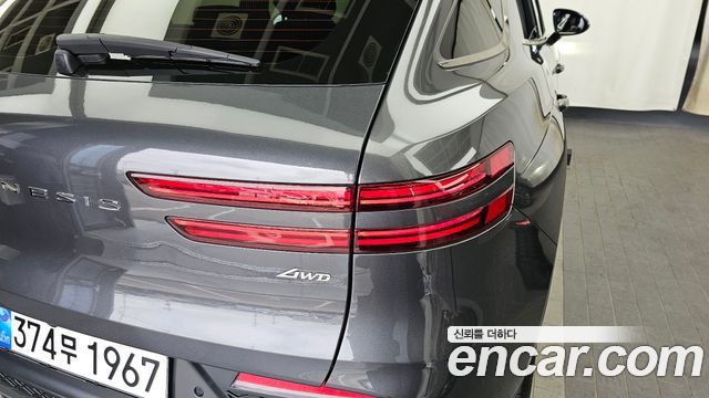 Genesis GV70 2022 — photo 9