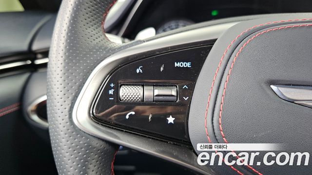 Genesis GV70 2022 — photo 34