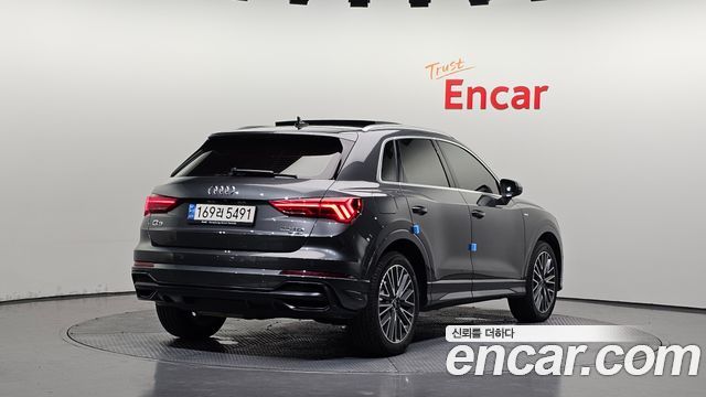 Audi Q3 2022 — photo 2