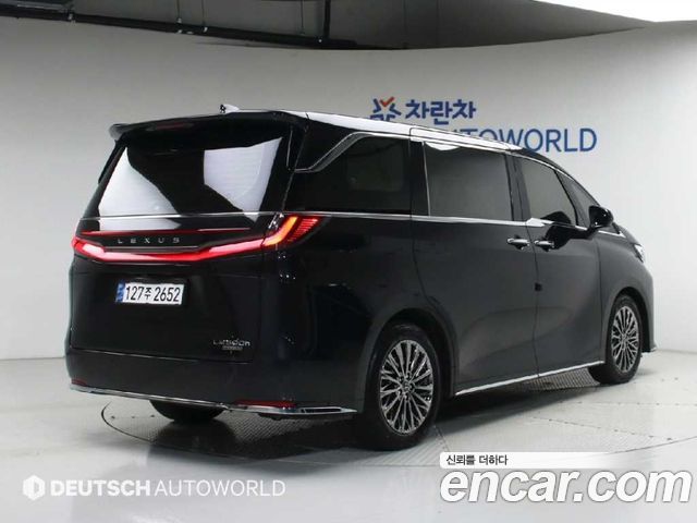 Lexus LM 2025 — photo 2