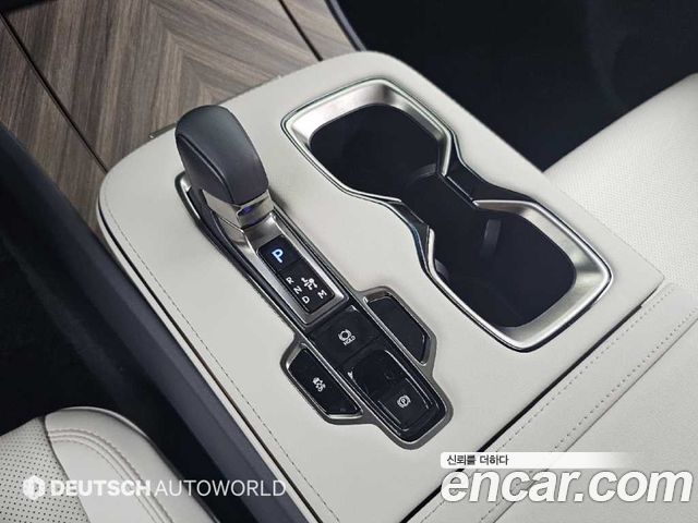 Lexus LM 2025 — photo 9