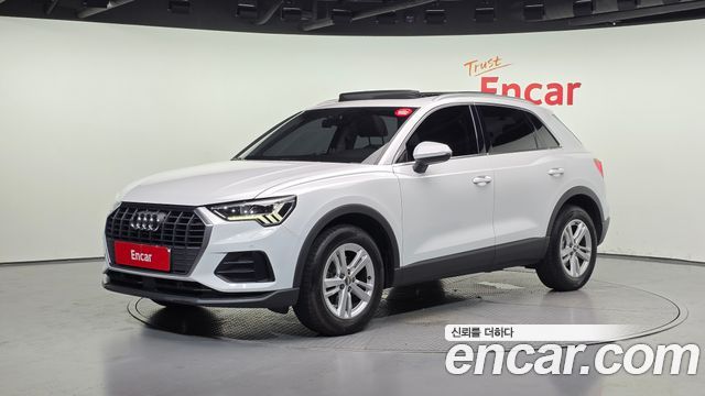 Audi Q3 2020 — photo 1