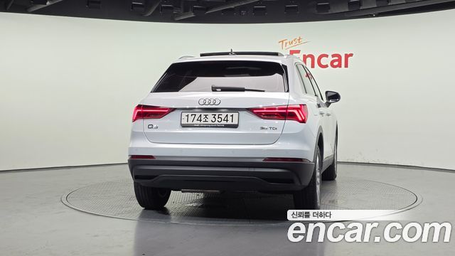 Audi Q3 2020 — photo 4