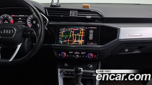 Audi Q3 2020 — photo 12