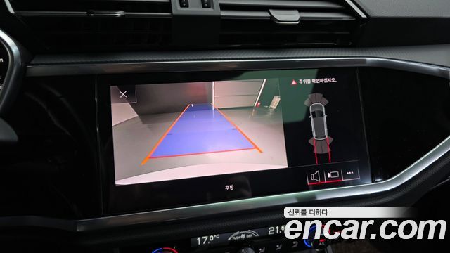 Audi Q3 2020 — photo 14