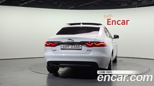 Jaguar XF 2017 — photo 4