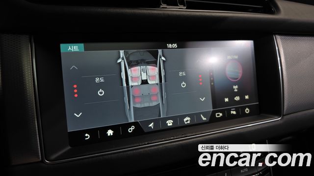 Jaguar XF 2017 — photo 16