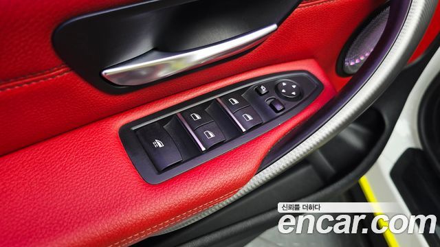 BMW 4-Series 2018 — photo 21