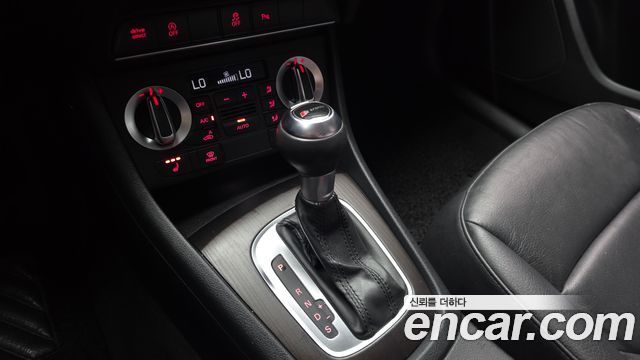 Audi Q3 2014 — photo 9