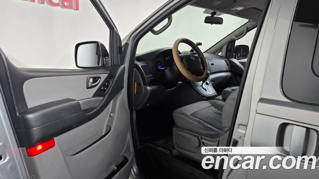 Hyundai Starex 2016 — photo 13