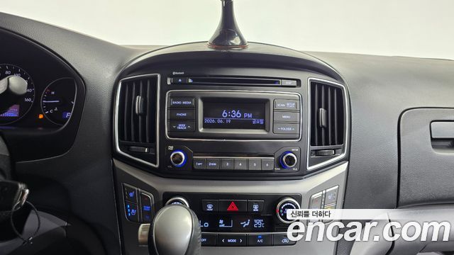 Hyundai Starex 2016 — photo 19