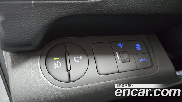 Hyundai Starex 2016 — photo 26
