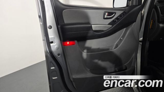 Hyundai Starex 2016 — photo 14