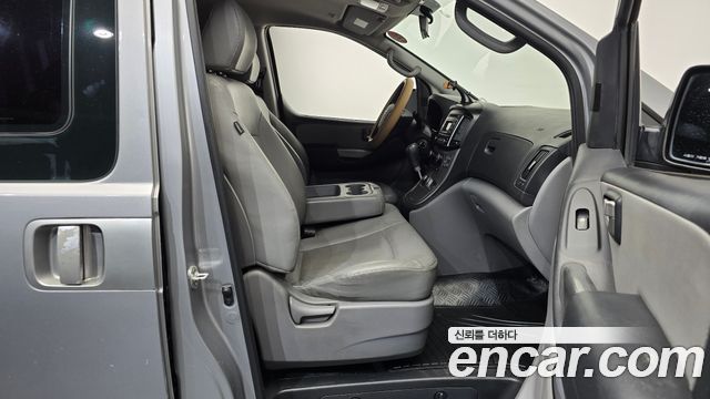 Hyundai Starex 2016 — photo 16