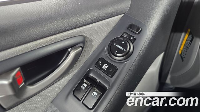 Hyundai Starex 2016 — photo 28