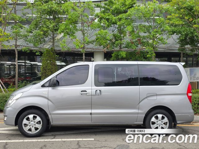 Hyundai Starex 2016 — photo 32