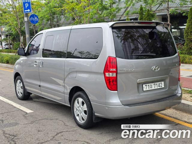 Hyundai Starex 2016 — photo 36
