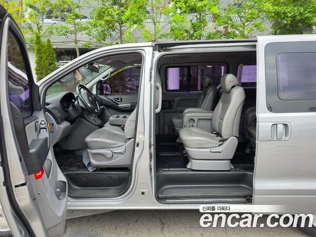 Hyundai Starex 2016 — photo 40