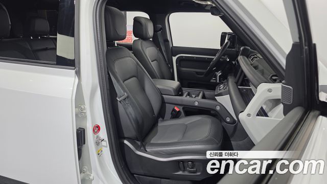 Land Rover Defender 2024 — photo 12