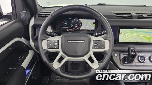 Land Rover Defender 2024 — photo 13
