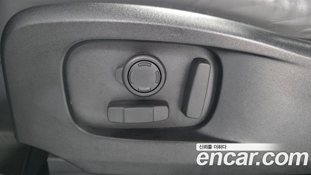 Land Rover Defender 2024 — photo 15