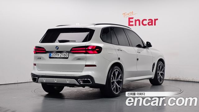 BMW X5 2025 — photo 2