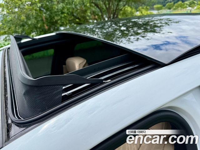 Cadillac Lyriq 2024 — photo 5
