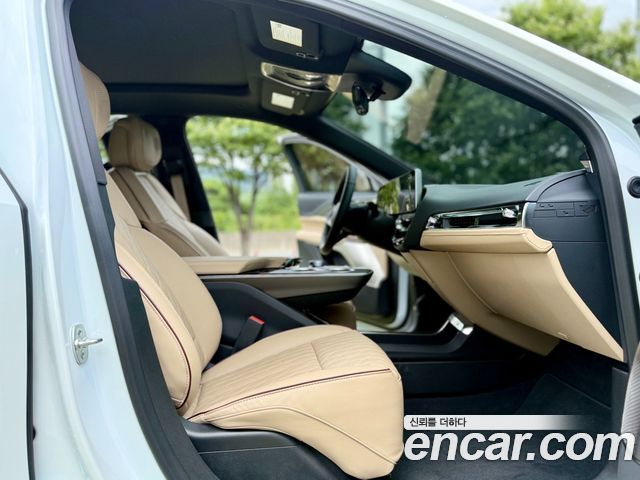 Cadillac Lyriq 2024 — photo 10