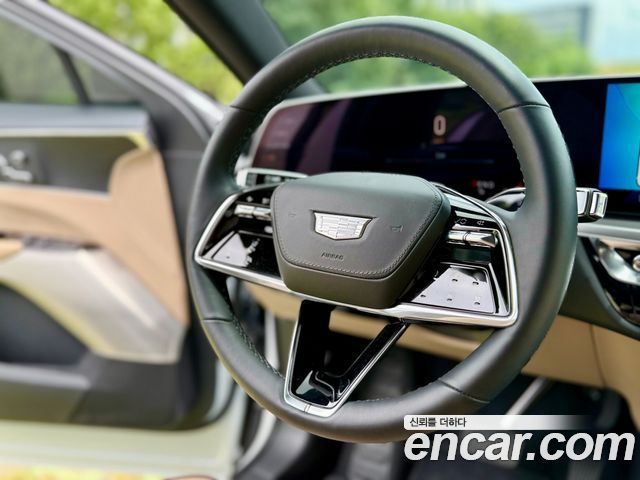 Cadillac Lyriq 2024 — photo 13