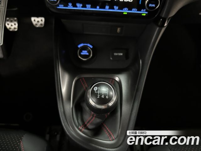Toyota Yaris(Vitz) 2022 — photo 11