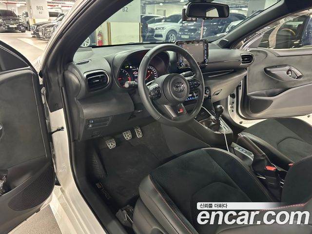 Toyota Yaris(Vitz) 2022 — photo 12
