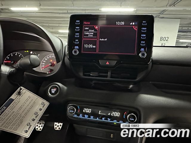 Toyota Yaris(Vitz) 2022 — photo 13