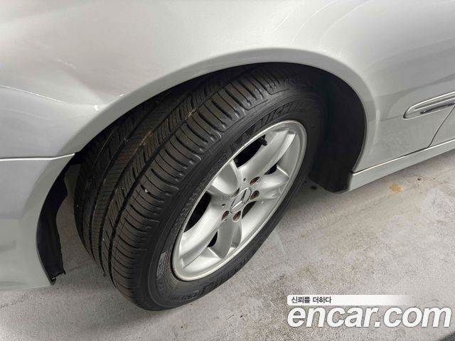 Mercedes-Benz CLK-Class 2004 — photo 4