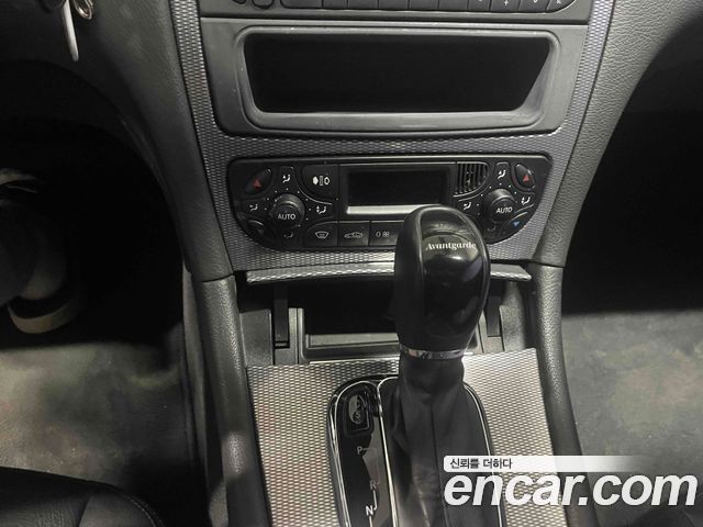 Mercedes-Benz CLK-Class 2004 — photo 8
