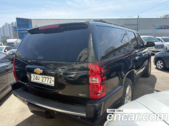 Chevrolet Surburban 2012 — photo 5
