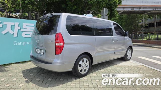 Hyundai Starex 2018 — photo 2