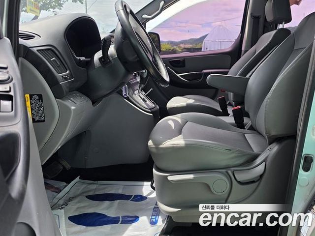 Hyundai Starex 2018 — photo 10