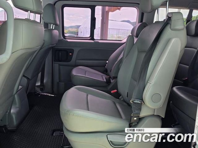 Hyundai Starex 2018 — photo 11